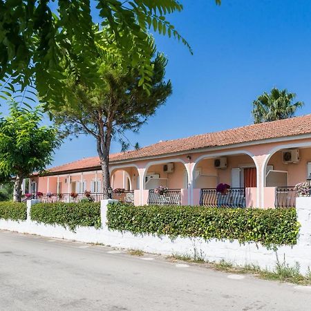Roussa'S Apartments Лаганас Экстерьер фото